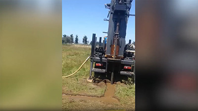 Perforadora de agua KW200 en el sitio de trabajo
