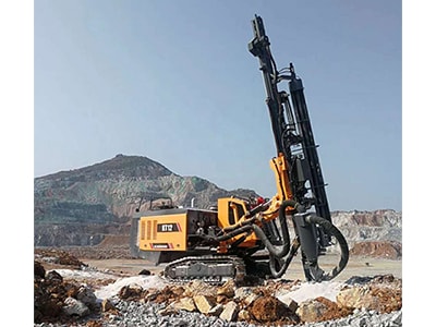 Equipo de perforación de superficie con compresor de aire KT12